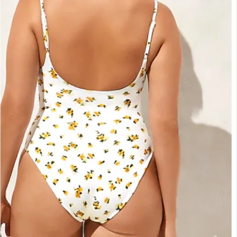 J. Crew White Floral Swimsuit. Lana one-piece in Classic Sculpt - Picture 6 of 6
